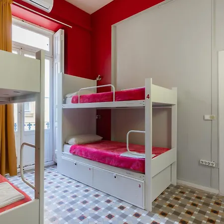 Red Nest Hostel *