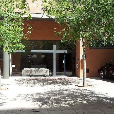 公寓 毕加索广场公寓 *