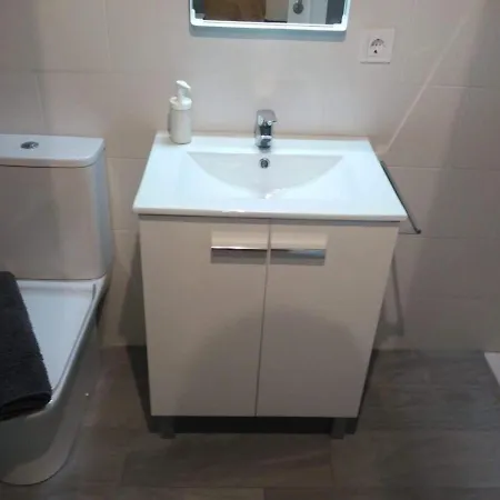 Apartament Pequeno Con Mini Piscina - No Climatizada *