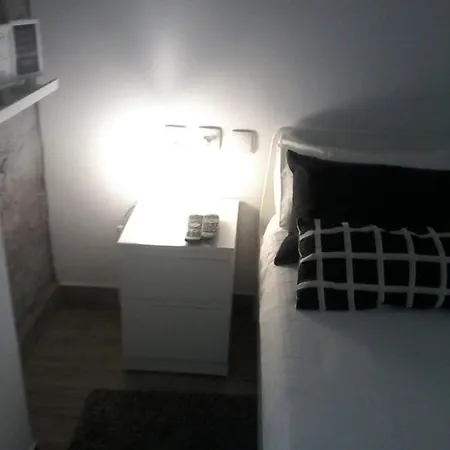 Pequeno Con Mini Piscina - No Climatizada