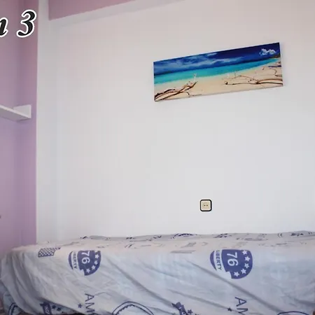 Bright Flat Close Becah &spacious Sunny Terrace