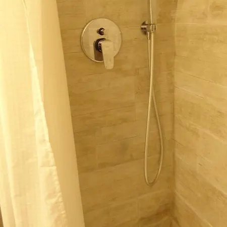 Pensión Cozy - Bañera Hidromasaje *