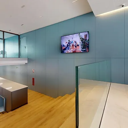 Micampus Avenida Del Puerto - Residencia De Estudiantes * Valencia