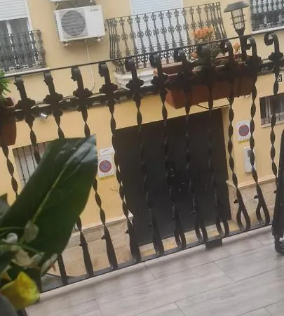 Проживание в семье Valencia *