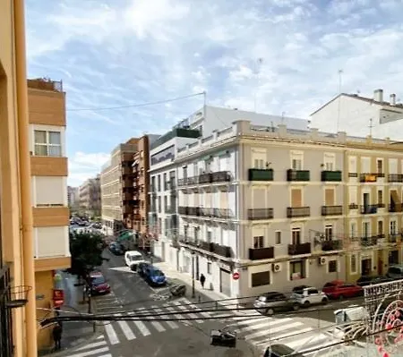 Apartment Ideal Y Cerca Del Casco Antiguo.near Old Town. Valencia