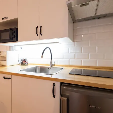 Florit Flats - The Apolo Valencia