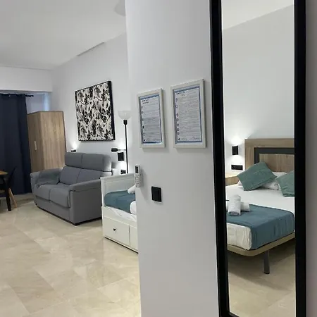 Travel Habitat La Marina Real * Valencia