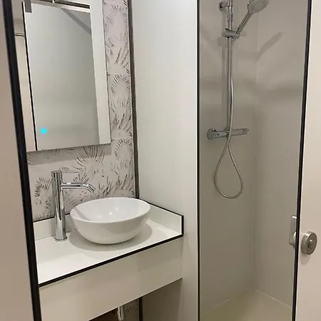 Travel Habitat La Marina Real Apartment Valencia