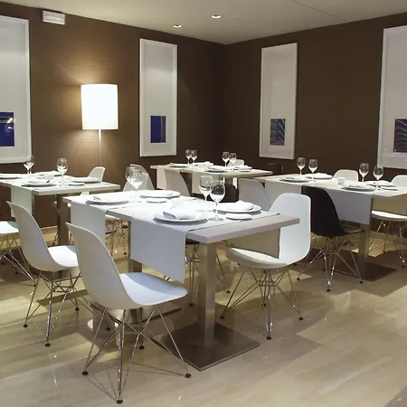 Conqueridor Отель Валенсия