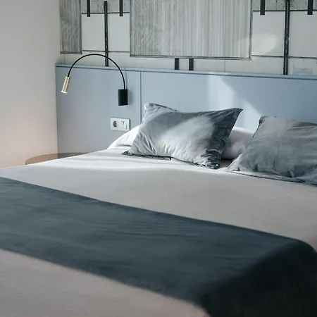 Neptuno Playa & Otel 4*
