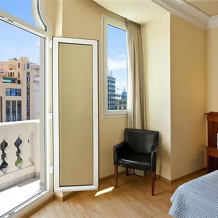 מלון Melia Plaza