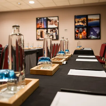 Vincci Lys Hotel 4*