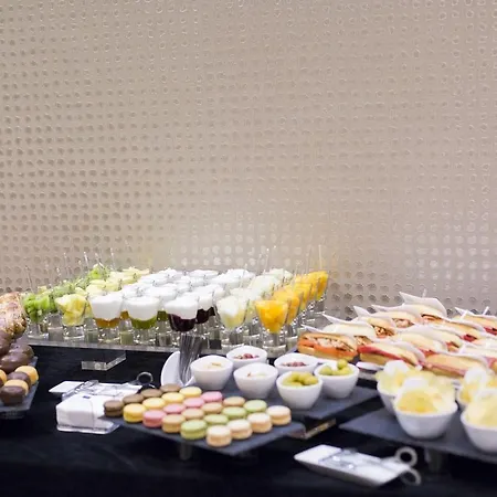 Port Feria מלון 4*