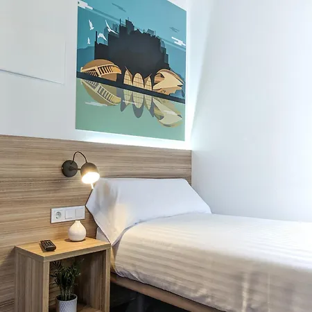 Original Domino House 4*