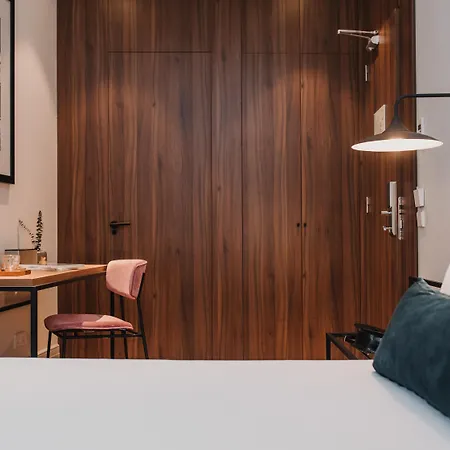 Room Mate Collection Helen Berger Valencie