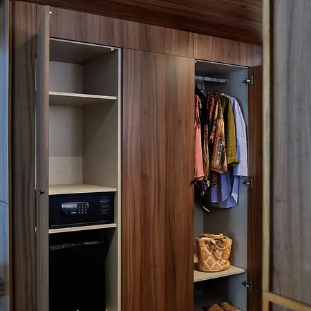 Room Mate Collection Helen Berger