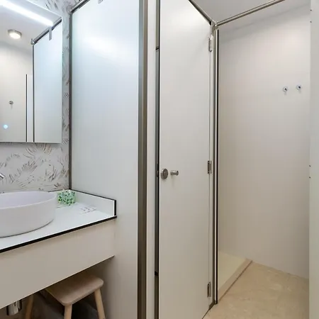 Travel Habitat La Marina Real Valencia