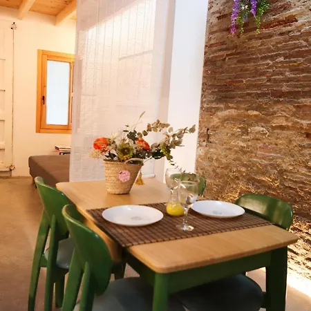 Estudio De Diseno En El Cabanyal * Valencia