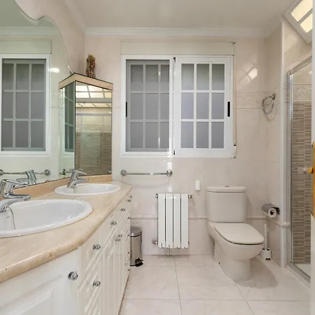 Malvarrosa Arenas I *