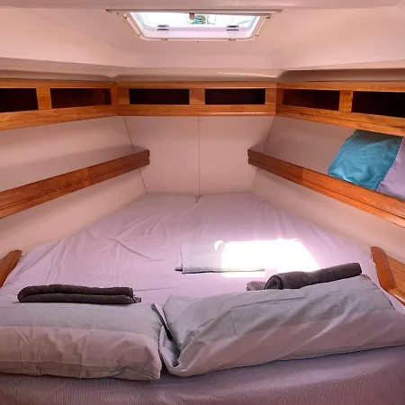 Vakantiehuis An Amazing Experience Enjoy The From A Boat Up To 8 People *