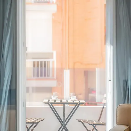 Apartamento Modern, Stylish With Balcony
