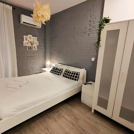 Apartament Pequeno Con Mini Piscina - No Climatizada *