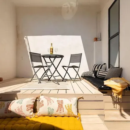 Appartement Cozy Loft Patio+pool +wifi *