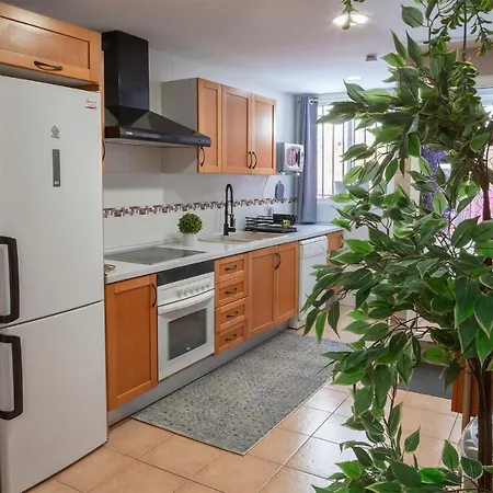 Апартаменты Artsy Large Getaway - 2 Bedroom W Huge Patio - Great For Families And Digital Nomads