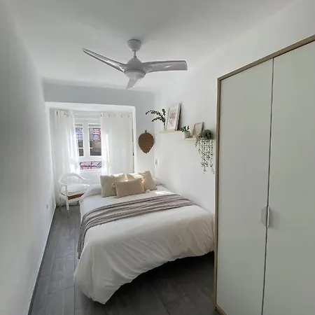 Апартаменты Malvarrosa, Cabanal, Wifi Free. Ca' Micaela. *