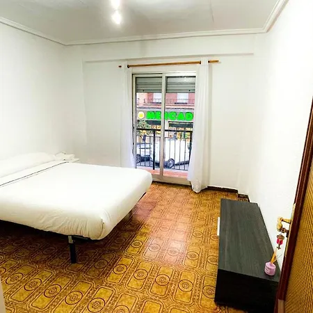 Δωμάτια σε οικογενειακή κατοικία Alojamiento *