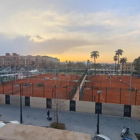 Homestay On Malvarrosa Beach