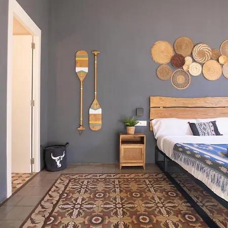 فندق مبيت وإفطار Bird House فالنسيا