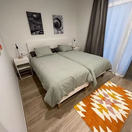 Apartament Precioso Con Patio. Pyp