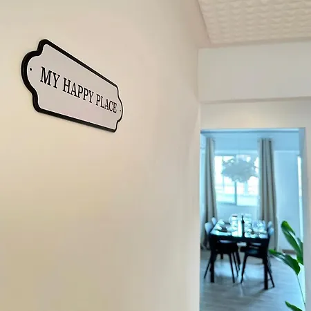 Your Sunny & Spacious Portview Apartment Valencia