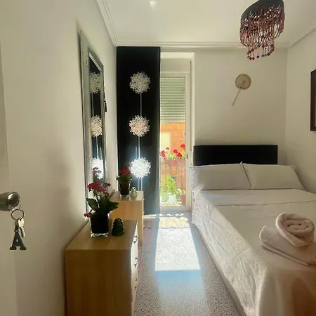 Homestay Privada En Piso Compartido *