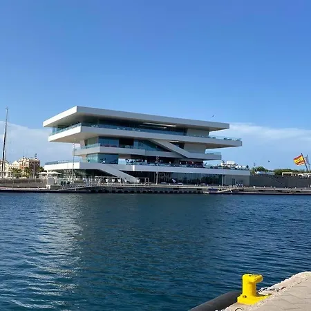 Velero Menorquin Con Encanto Hotel na wodzie