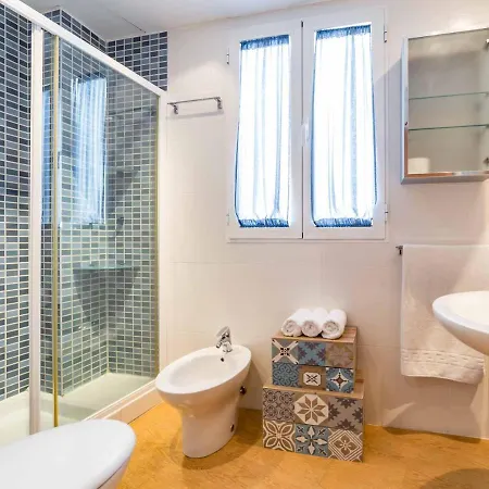 Travel Habitat Jardines Rio Turia. Appartement