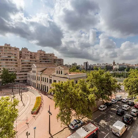 Appartement Travel Habitat Jardines Rio Turia. *