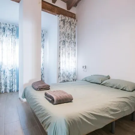 Cozy Duplex 1 Step To City Center Selfcheckin! * فالنسيا