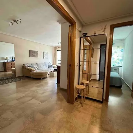 Апартаменты Cozy Flat Next To Of Arts Валенсия