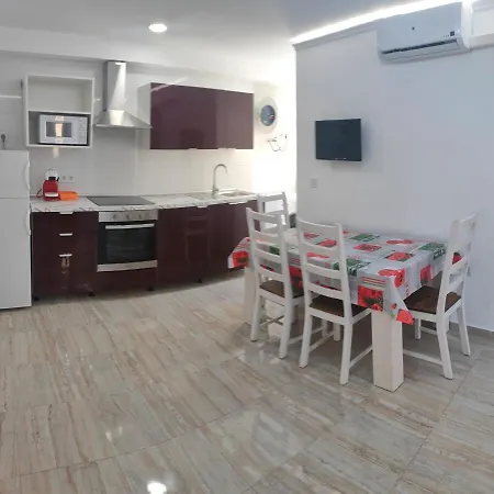Altura Apartman *