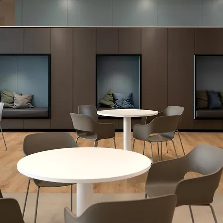 Micampus Avenida Del Puerto - Residencia De Estudiantes *