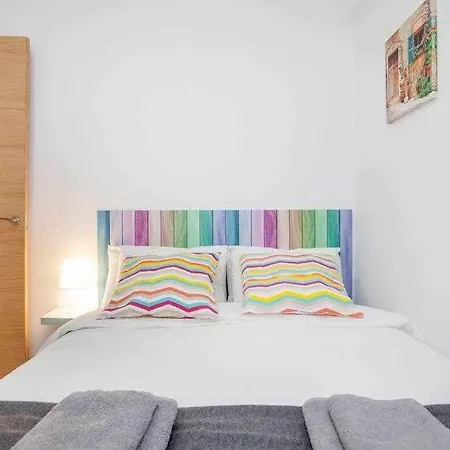 Reus, Lovely Flat Close To Center Apartman