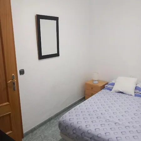 Grande En Piso Compartido Con 2 Adultos منزل للإقامة فالنسيا