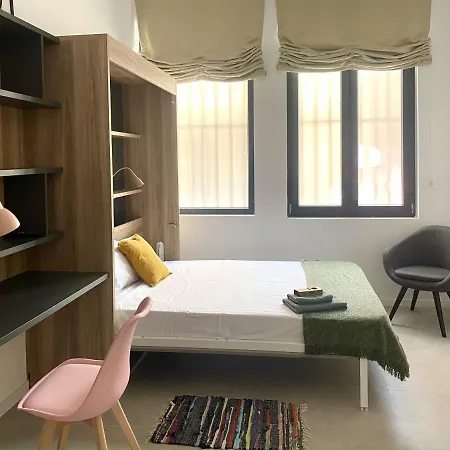En Playa Malvarrosa Con Bano Privado -no Ac- Valencia