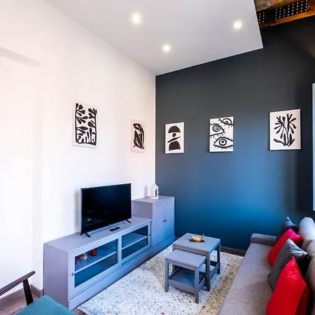Spacious Penthouse With Massive Terrace Lägenhet *
