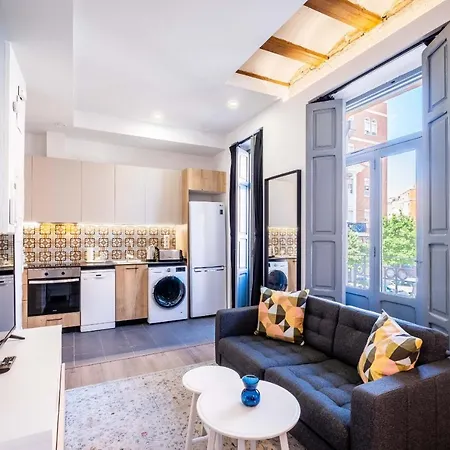 Classy With Unique Design * 발렌시아