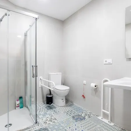 10 Pax, Ac, Wifi Gratis, Ciudad Artes Y Ciencias * Valensiya