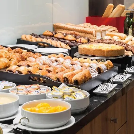 Hotell Port Feria Valencia