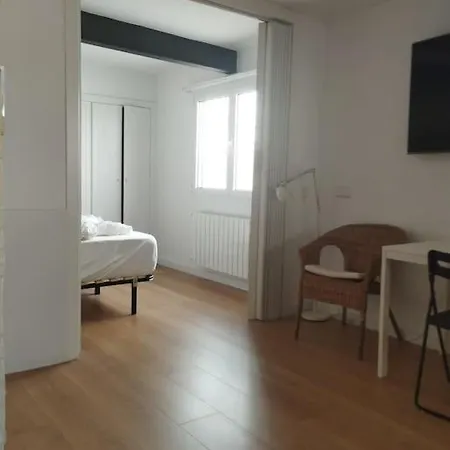 Atico De Lujo Frente Mercado Colon Only Adults Apartamento *